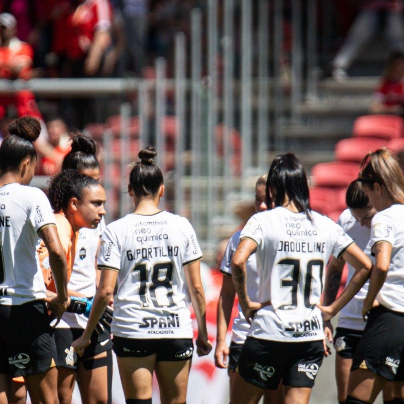 Duílio se manifesta no Corinthians após situação envolvendo Cuca e time feminino