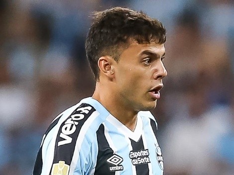 “Aconteceu hoje. Foi flagrado”; Situação de Carballo vaza para torcida do Grêmio