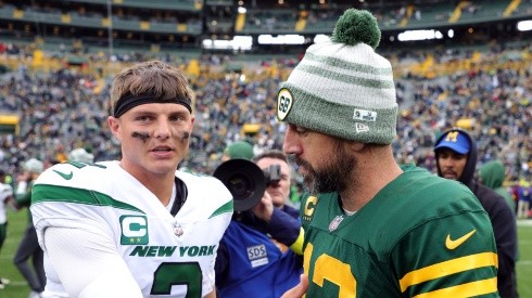 Zach Wilson (left) with Aaron Rodgers (right) - New York Jets vs Green Bay Packers - NFL 2022
