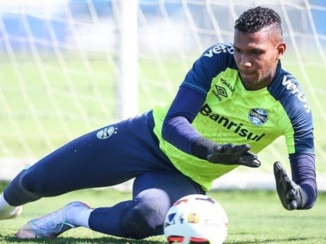 Adriel não fica quieto e se manifesta sobre saída do Grêmio