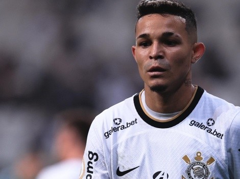 Situação de Adson no Corinthians chama atenção e gera discussão na Fiel Torcida