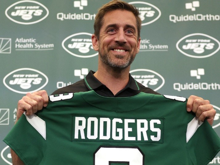 Jets Introduce Aaron Rodgers at News Conference After Trade - The