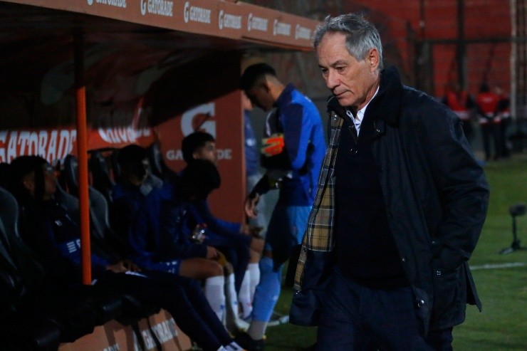 Holan fue suspendido para el Clásico Universitario | Foto: Photosport 