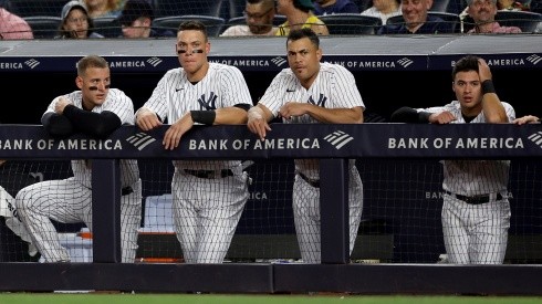 Aaron Judge junto a Anthony Rizzo, Giancarlo Stanton y Anthony Volpe