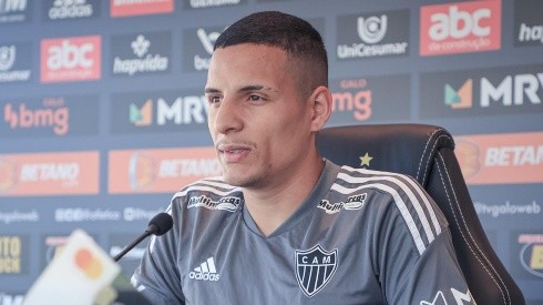 Foto: ( Pedro Souza/Atlético) - Guilherme Arana não entra em campo pelo Atlético desde setembro de 2022