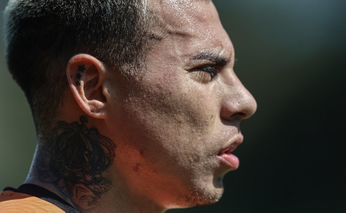 Gregory van der Wiel  Tatoo, Futebol, Ideias