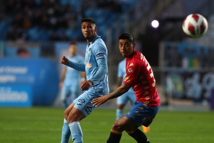 Ambos equipos no pudieron sacarse diferencias | Foto: Photosport 