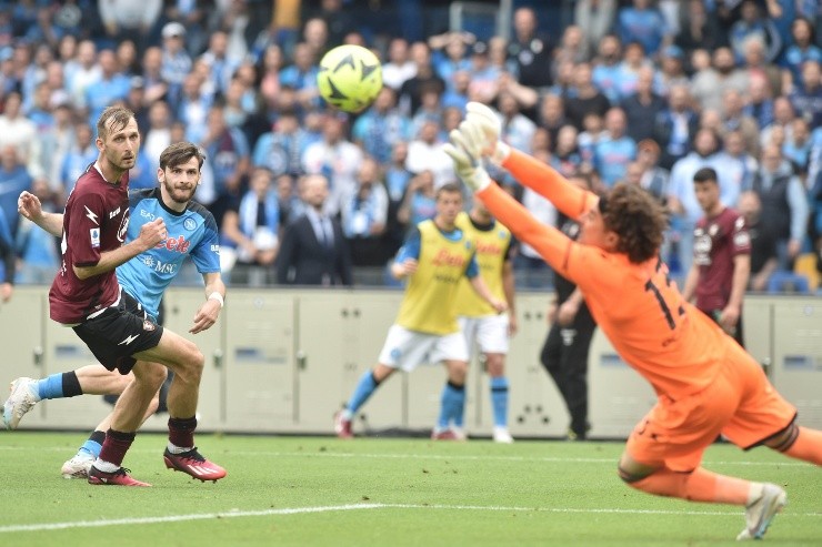 Guillermo Ochoa evitó la consagración del Napoli (Getty Images)