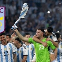 Dibu Martínez ya habría pedido tres jugadores de la Selección Argentina a la directiva del Aston Villa