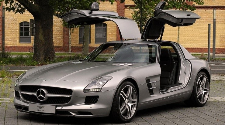 Mercedes SLS