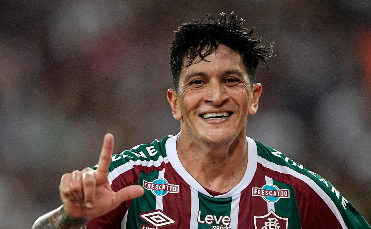 Fluminense joga em ritmo de treino, bate The Strongest e lidera