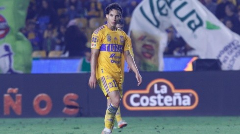 Tigres habría definido el futuro de Diego Lainez.