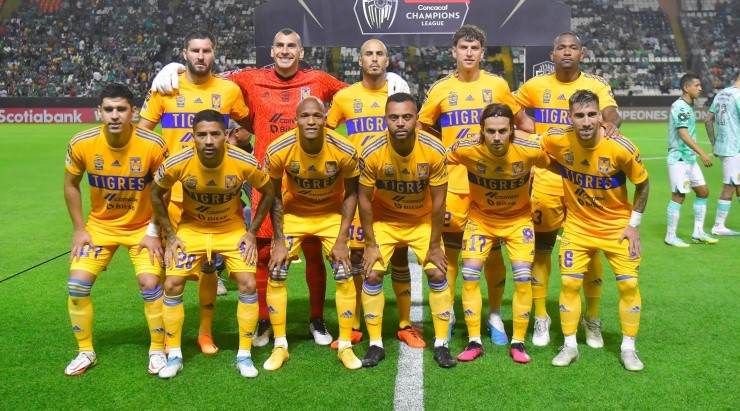 León, Guanajuato, 3 de mayo de 2023. Foto de equipo de Tigres, durante el partido de vuelta de las Semifinales de la Liga de Campeones de la CONCACAF 2023, entre los Esmeraldas del León y Tigres de la UANL, celebrado en el estadio León. Foto: Imago7/Sebastian Laureano Miranda