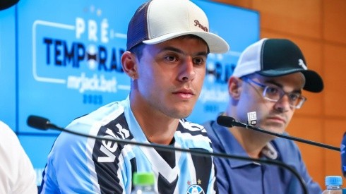 FOTO: LUCAS UEBEL/GREMIO FBPA - Felipe Carballo recebe atualização no Grêmio