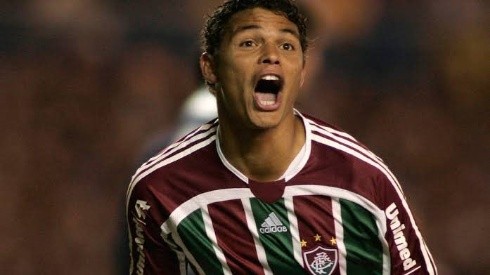 Reprodução/Twitter. Thiago Silva fica perto de voltar ao Fluminense