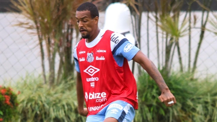 Foto: Fernanda Luz/AGIF - Luiz Felipe em treino do Peixão.