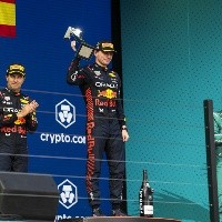 Checo Pérez no aguantó el ritmo de Verstappen y terminó segundo