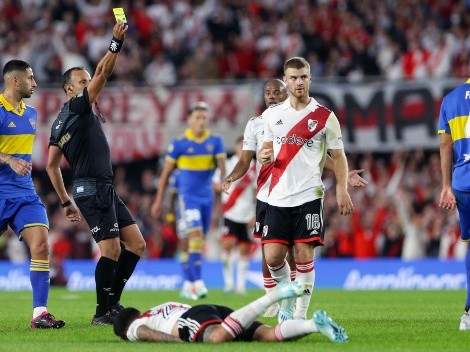 ¿Cuántas tarjetas sacó Darío Herrera en el "Superclásico" entre River y Boca?
