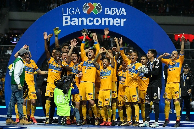 En 2017, Tigres se consagró campeón tras vencer a Rayados en el Clásico Regio (Imago7)