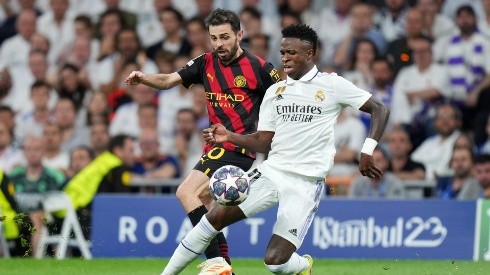 Acción de juego entre Manchester City y Real Madrid.