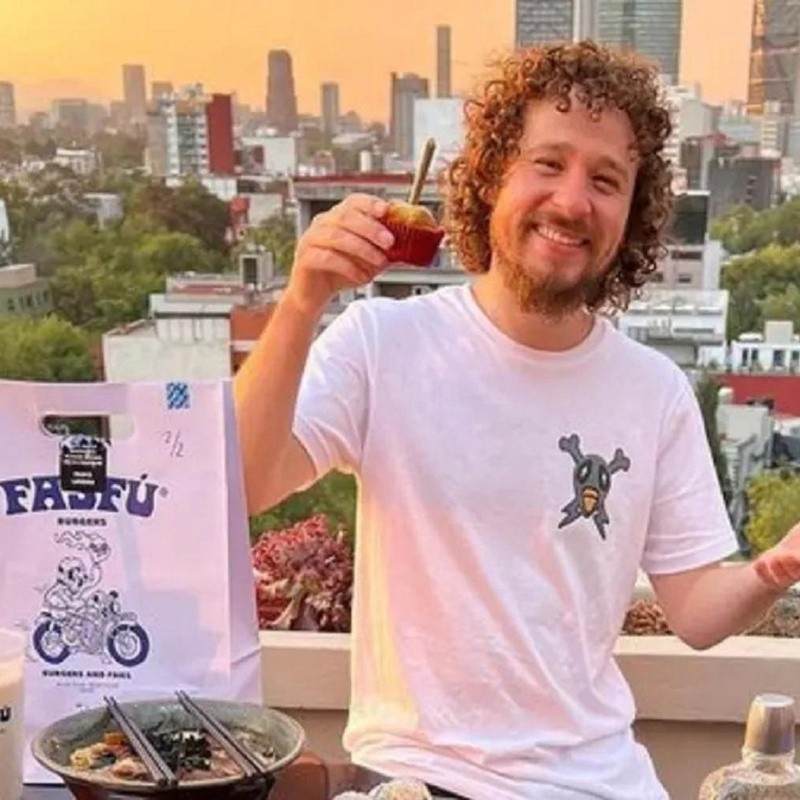 Luisito Comunica reservó la Muralla China para su novia: quién es y por qué es tan famoso