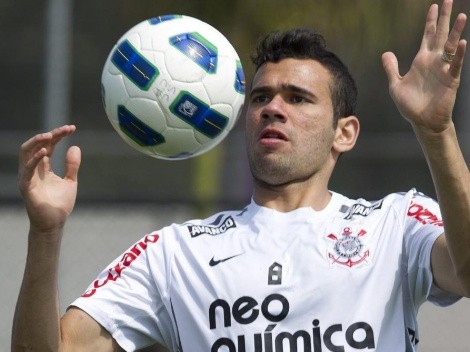 Leandro Castán usa 2012 para ‘cutucar' defesa do Corinthians