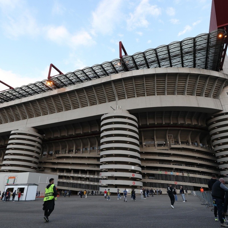 ¿Cuál es la diferencia entre el estadio San Siro y el Giuseppe Meazza?