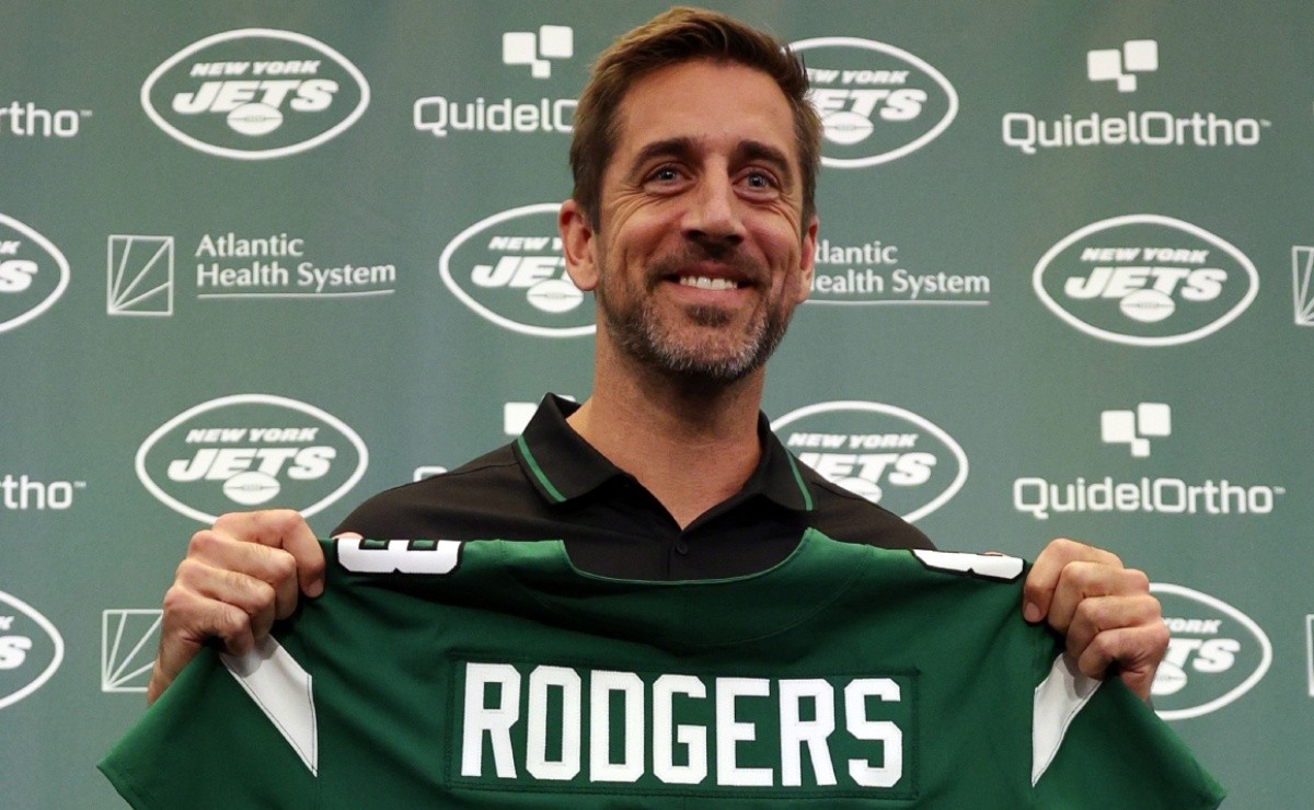 Aaron Rodgers' Jets to host Dolphins in first Black Friday game