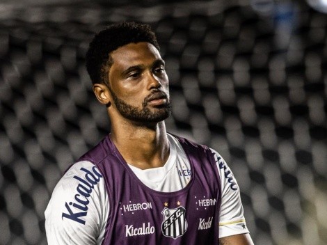 Mezenga leva 'caldo' de novinho e reação surpreende torcida do Santos