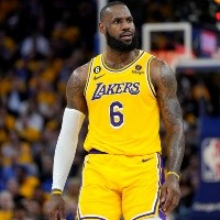 LeBron elegido para equipo All-NBA y rompe marca histórica