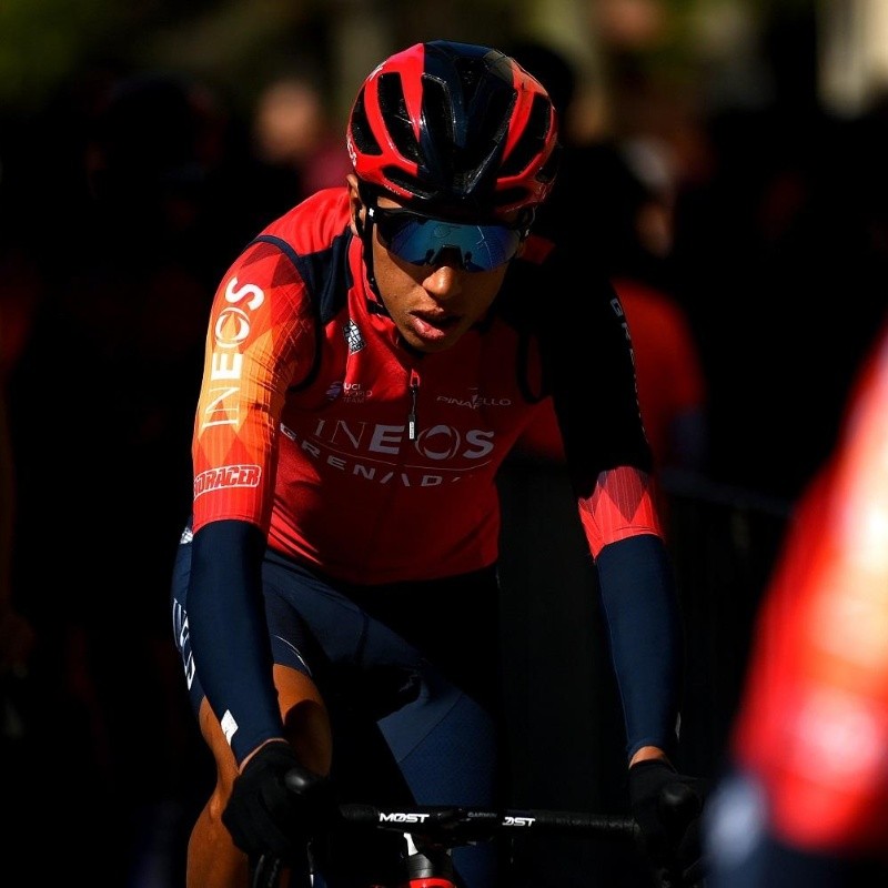 Egan Bernal supera sin ningún inconveniente la caída y se luce en Hungría