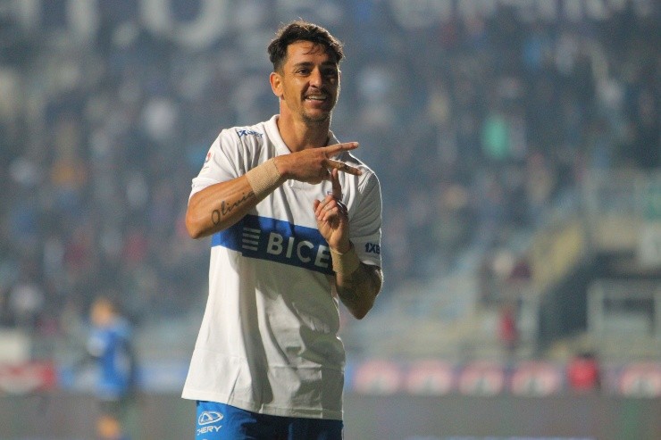 Zampedri va con todo para ser el máximo goleador de la UC | Foto: Photosport 