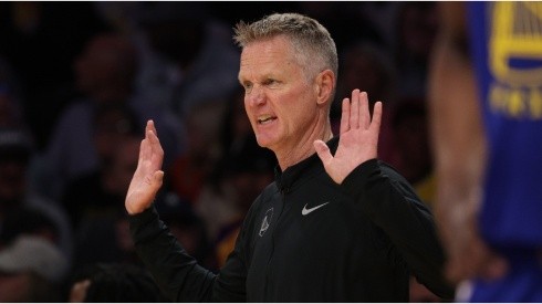 Kerr durante el sexto juego de la serie ante Lakers.