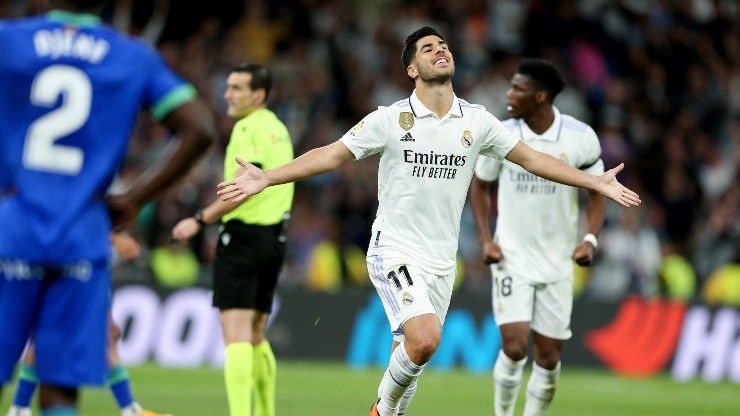 Asensio en festejo de gol.