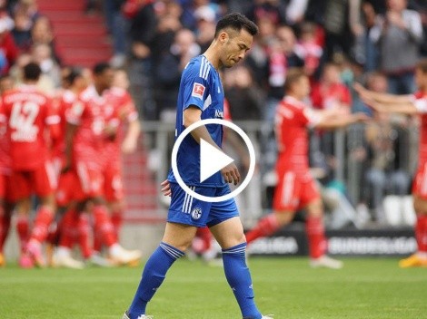 Schalke fue goleado y sus jugadores no ayudan: blooper de defensa que terminó en gol