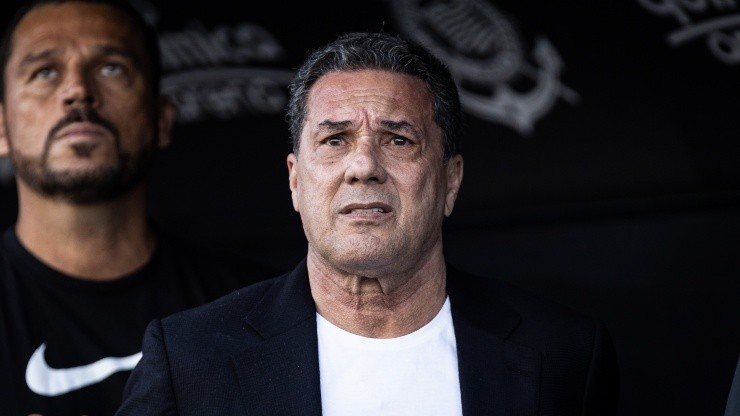 Foto: Abner Dourado/AGIF - Vanderlei Luxemburgo alfinetou São Paulo na coletiva