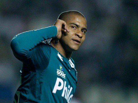 Ex-Cruzeiro, Walter volta ao futebol e surpreende com novo clube na carreira