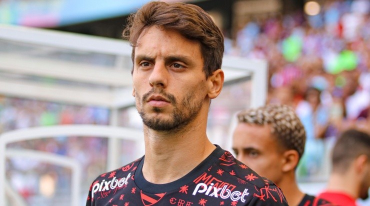Renan Oliveira/AGIF - Zagueiro com passagem pela seleção brasileira pode estar indo rumo à Minas Gerais