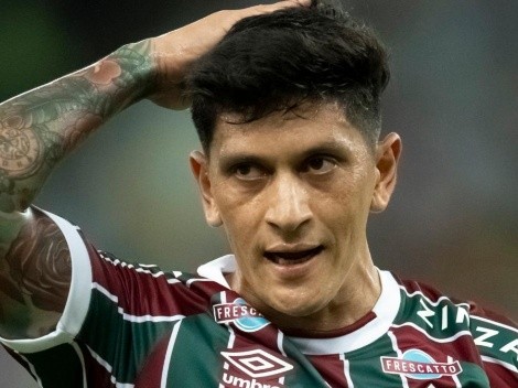 Palavras fortes: Cano 'esbarra' em protesto de rival do Fluminense e é xingado