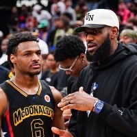 NBA: Cogitando aposentadoria, LeBron James não vê problema em não jogar com o filho