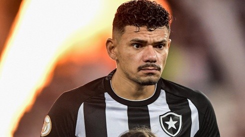 Foto: (Thiago Ribeiro/AGIF) - Tiquinho Soares não está garantido no próximo jogo do Botafogo