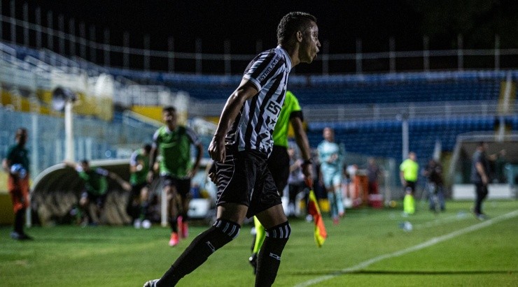 Lucas Emanuel/AGIF - Vozão é o melhor visitante da segunda divisão nacional