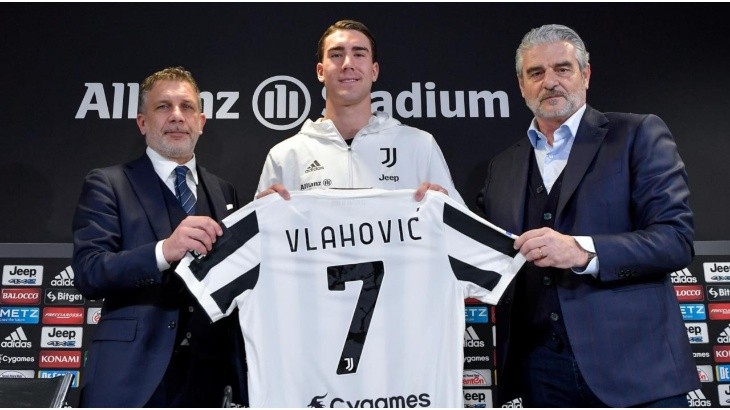 Vlahovic, fichaje récord para Juventus.