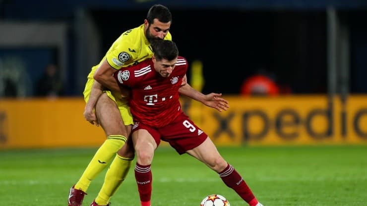 Lewandowski and Raul Albiol