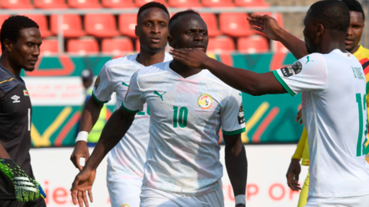 Sadio Mané en acción con Senegal.
