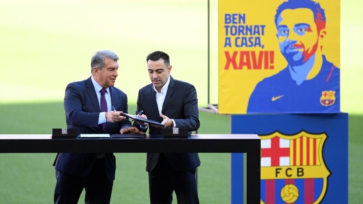 Joan Laporta y Xavi Hernández, presidente y entrenador del Barcelona.