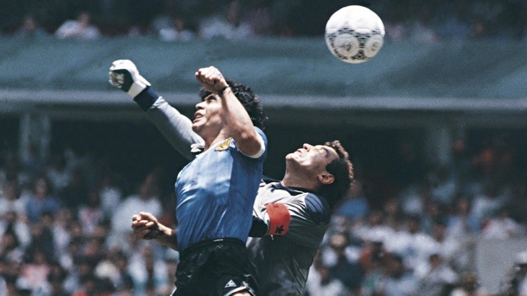 Subastan la camiseta que usó Maradona contra Inglaterra