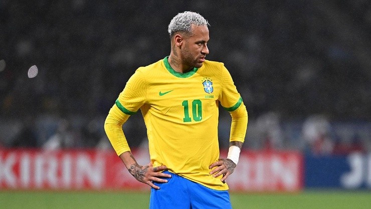 Neymar en acción con Brasil.