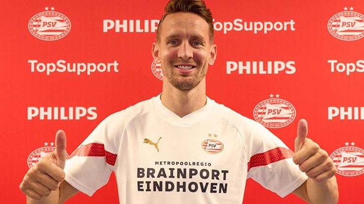 Luuk de Jong en presentación con PSV.