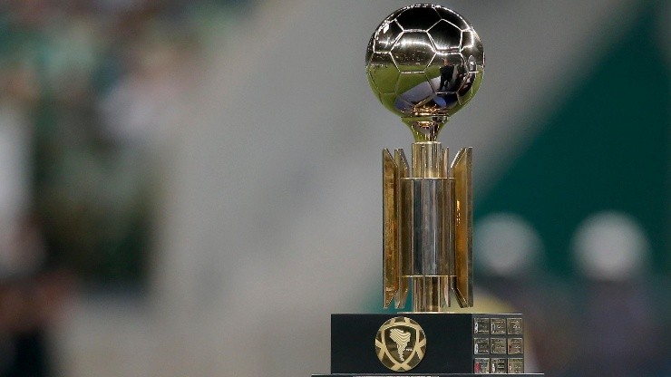 La Recopa Sudamericana, otro de los trofeos internacionales que poseen los clubes.